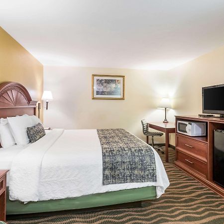 Rodeway Inn Cadiz Luaran gambar