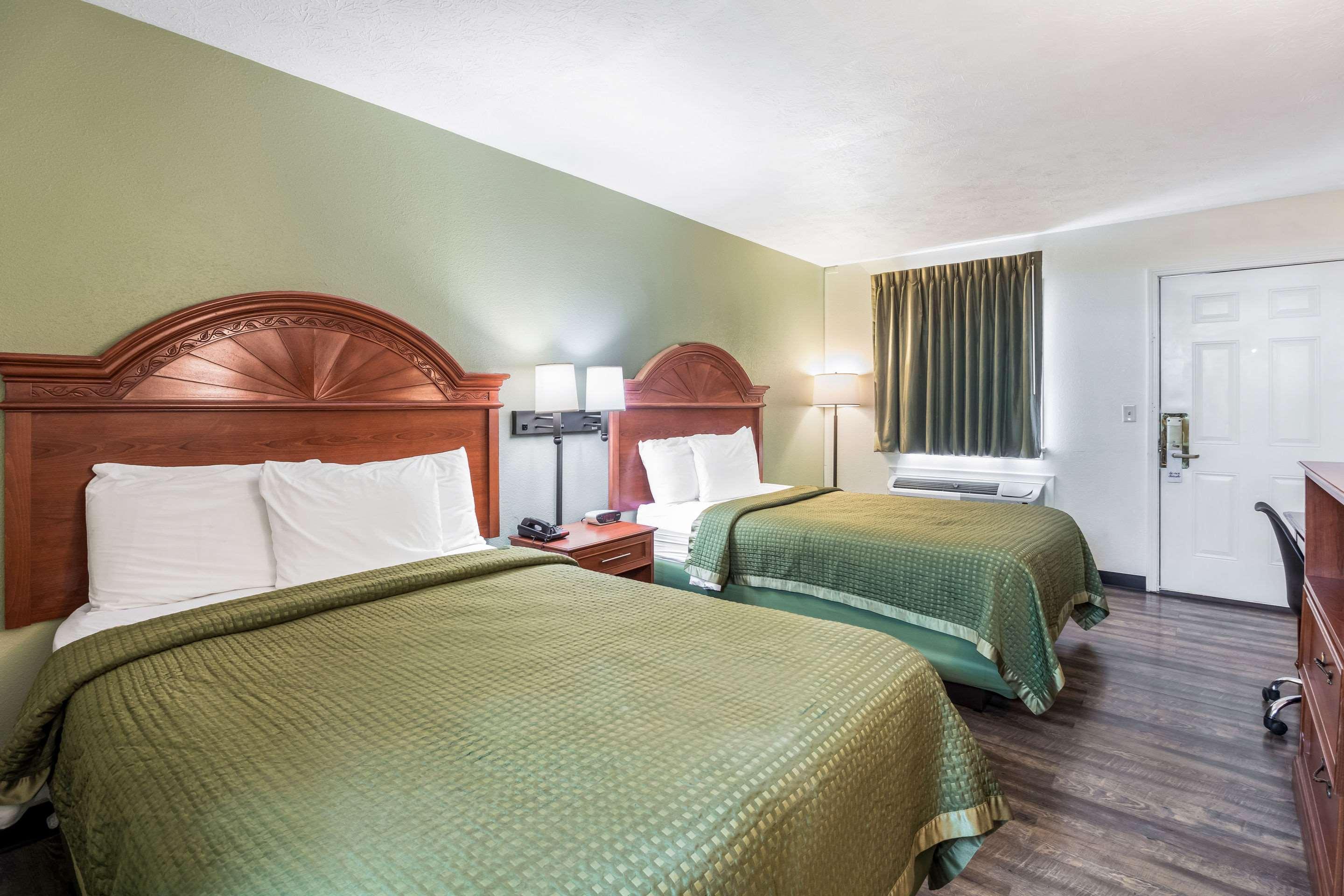 Rodeway Inn Cadiz Luaran gambar
