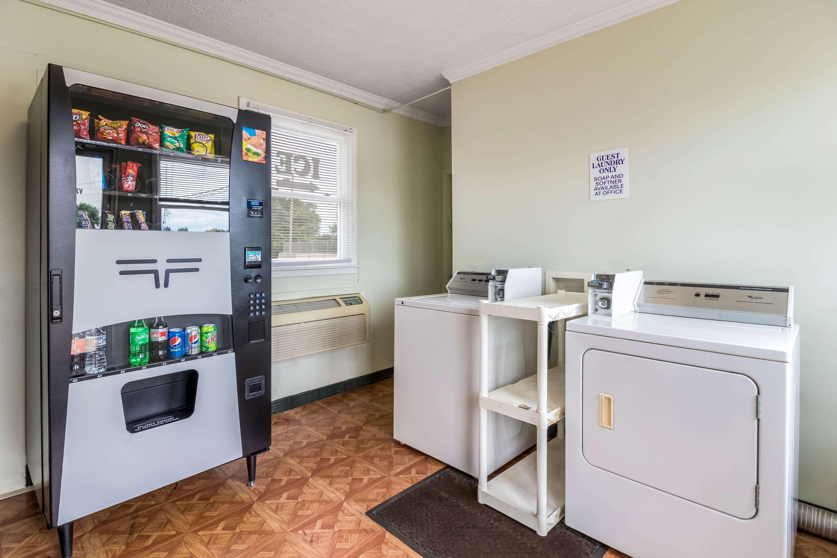 Rodeway Inn Cadiz Luaran gambar