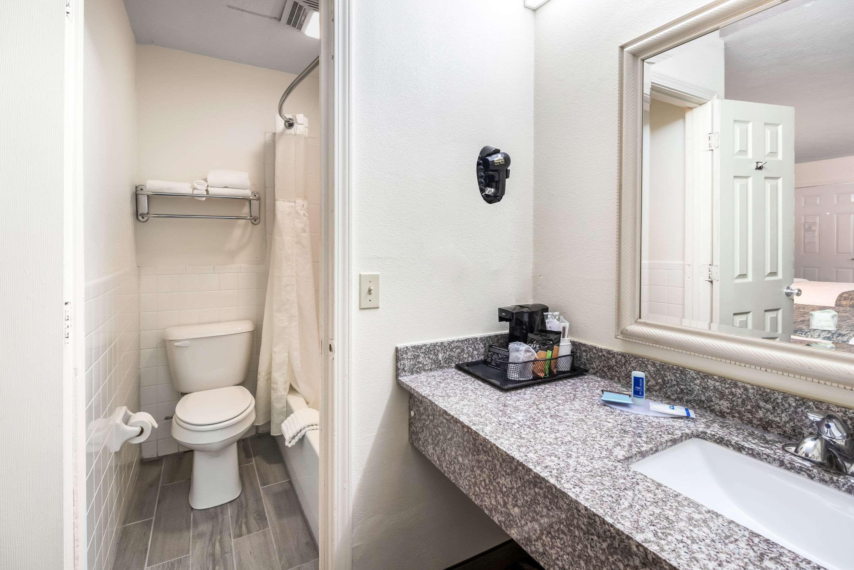 Rodeway Inn Cadiz Luaran gambar
